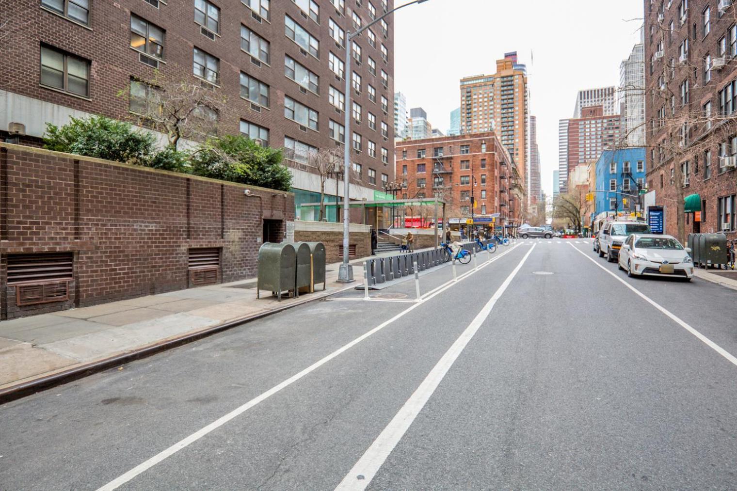 Apartment Midtown E 2br W Elevator Doorman Gym Nr Un Nyc-752 New York