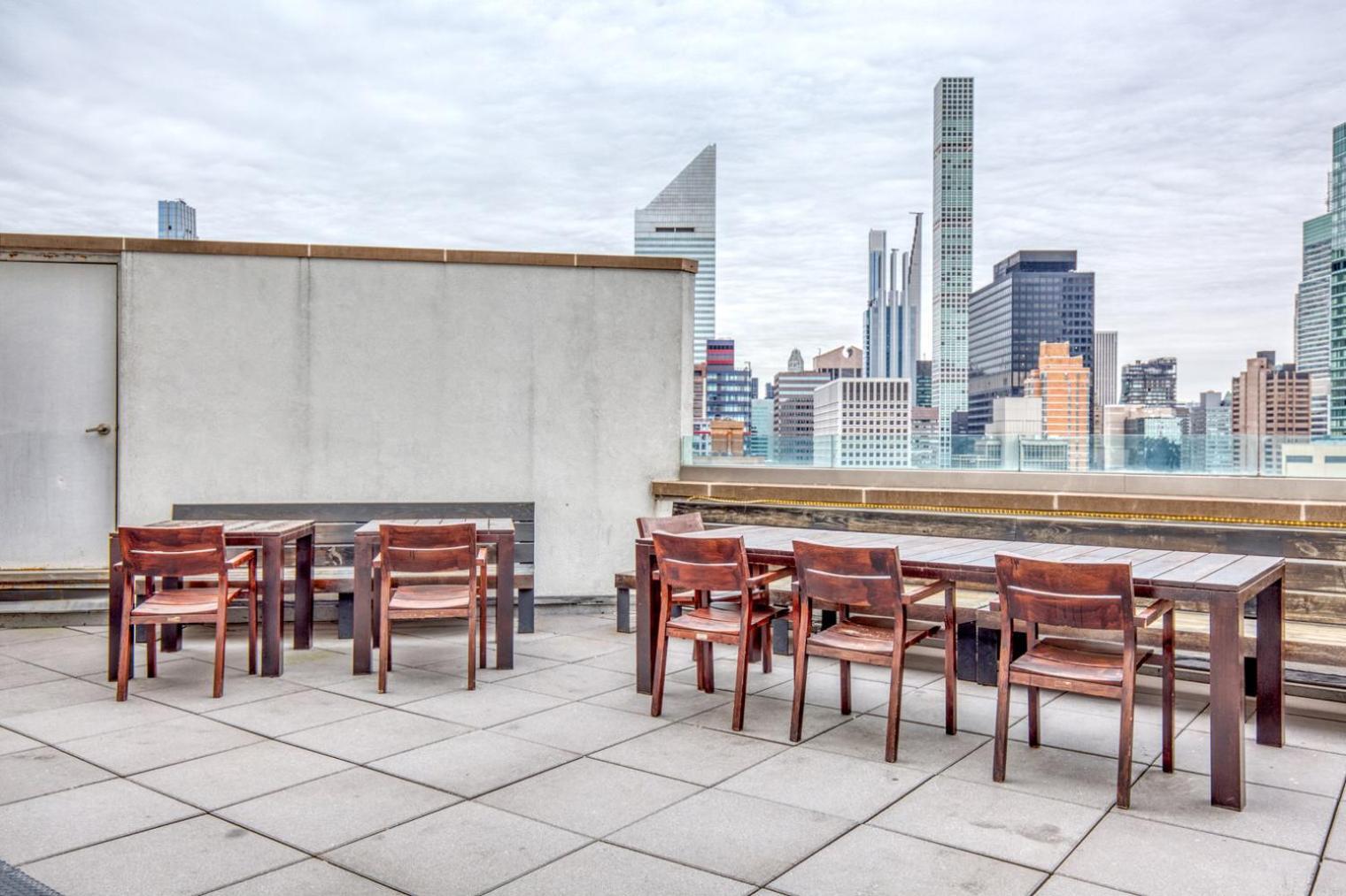 Midtown E 2br W Elevator Doorman Gym Nr Un Nyc-752 Apartment *